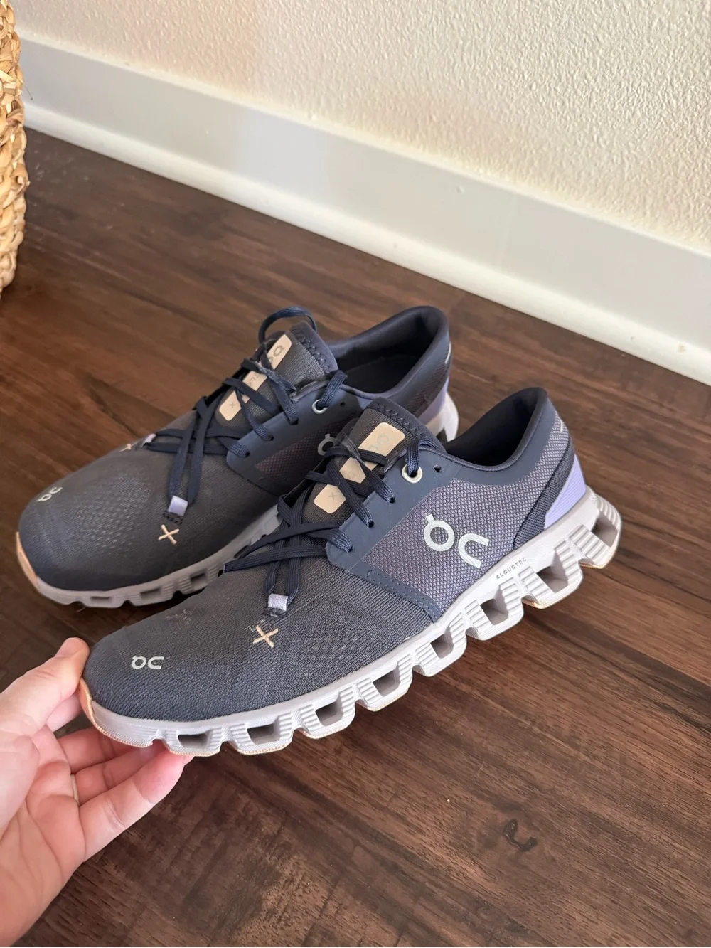 On Cloud X Women’s Shoes Size 8 1/2 Gray Purple